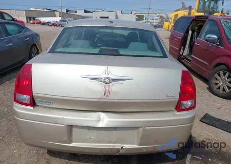 2006 Chrysler 300 z USA, uszkodzony, nr VIN 2C3KA43R26H221471